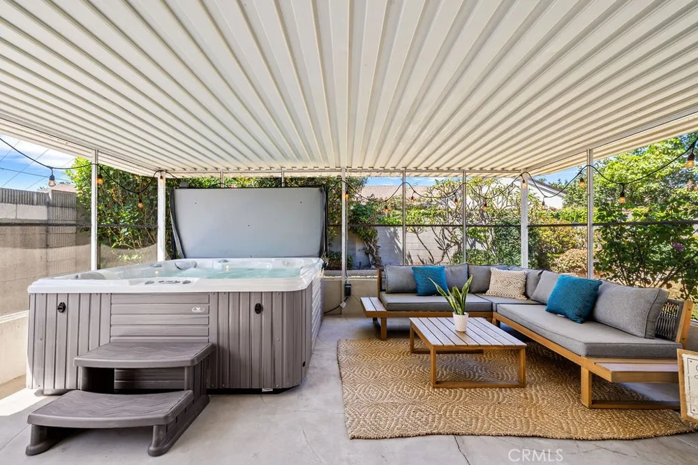 8181 Holland Drive Huntington Beach, CA 92647