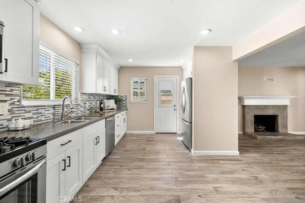 8181 Holland Drive Huntington Beach, CA 92647