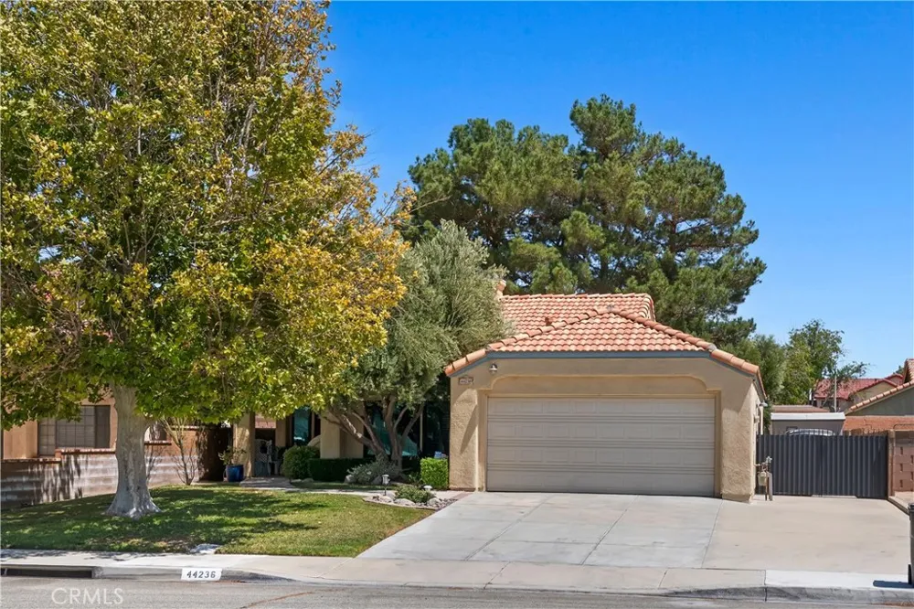 44236 27th W Lancaster, CA 93536