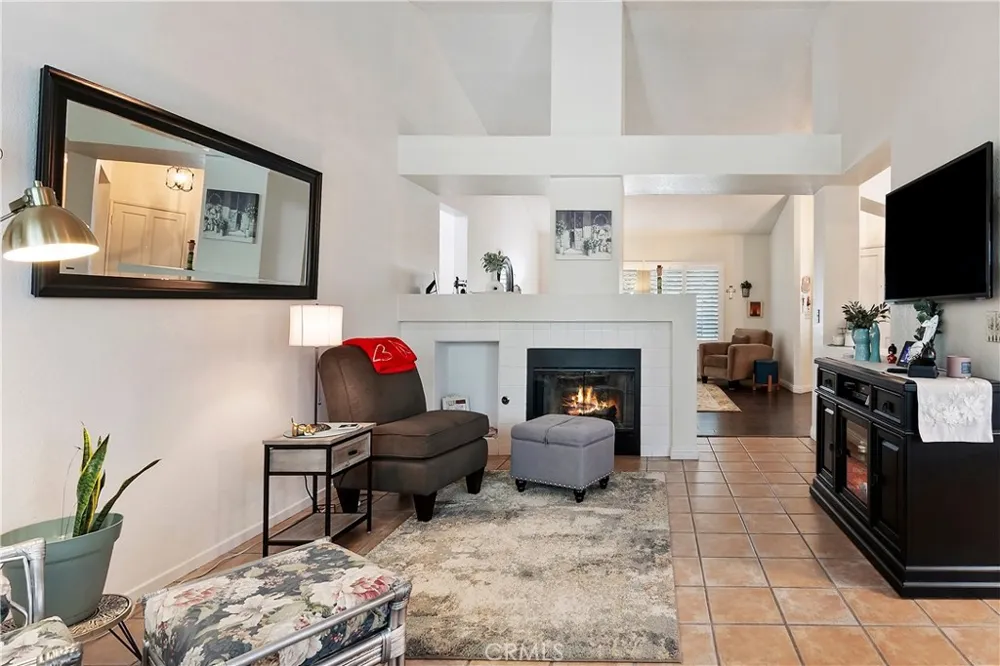 44236 27th W Lancaster, CA 93536