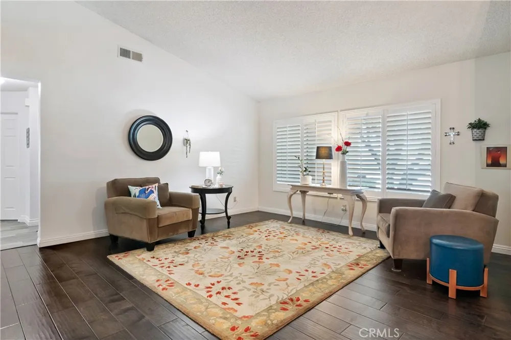 44236 27th W Lancaster, CA 93536
