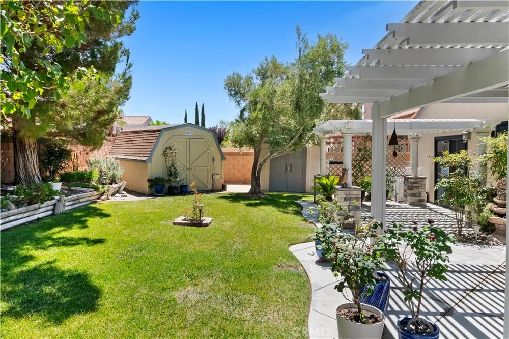 44236 27th W Lancaster, CA 93536