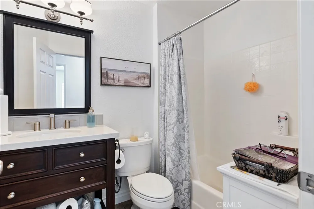 44236 27th W Lancaster, CA 93536