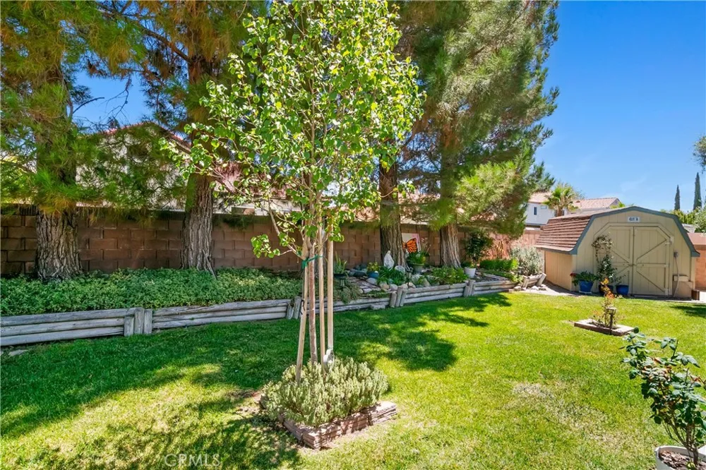 44236 27th W Lancaster, CA 93536