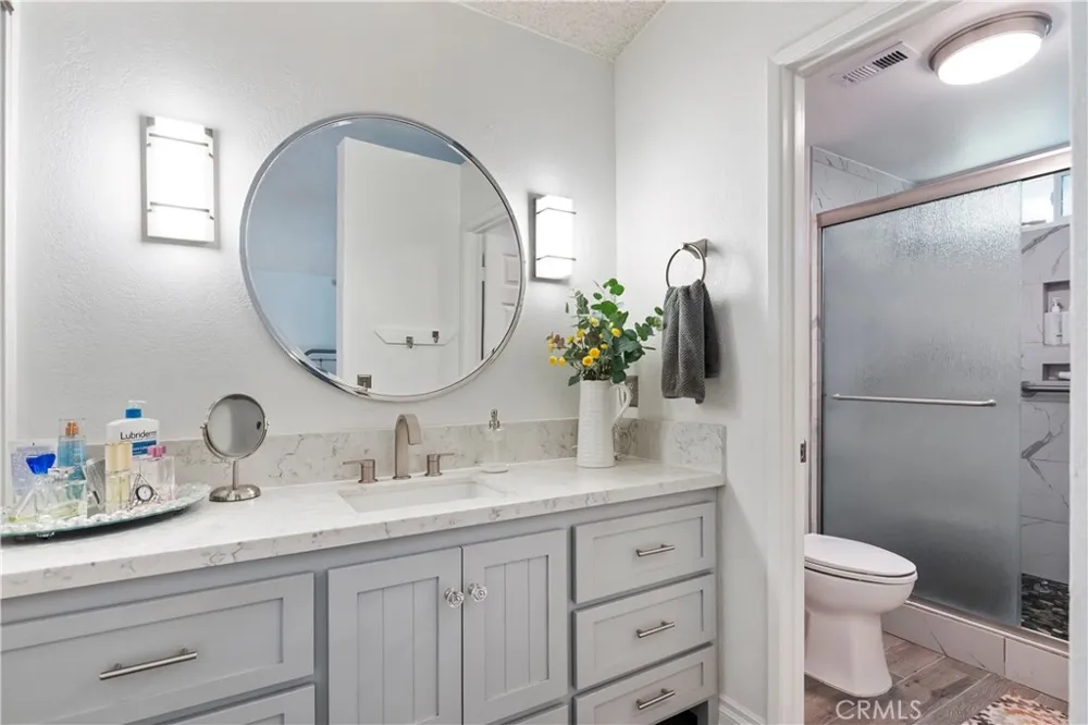 44236 27th W Lancaster, CA 93536