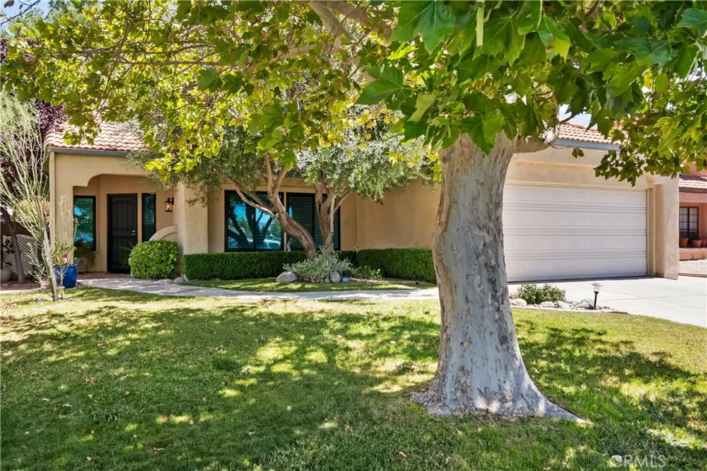 44236 27th W Lancaster, CA 93536