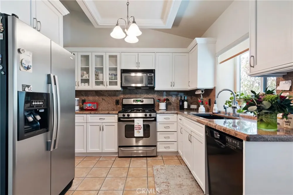 44236 27th W Lancaster, CA 93536