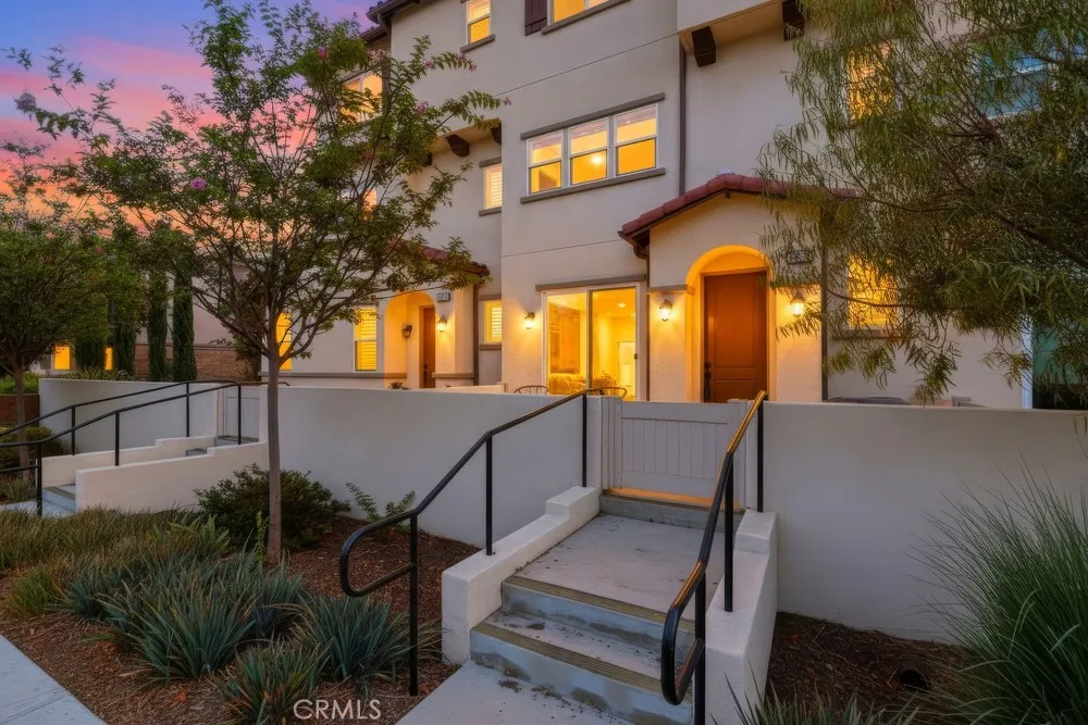 3320 W Mirano Anaheim, CA 92801