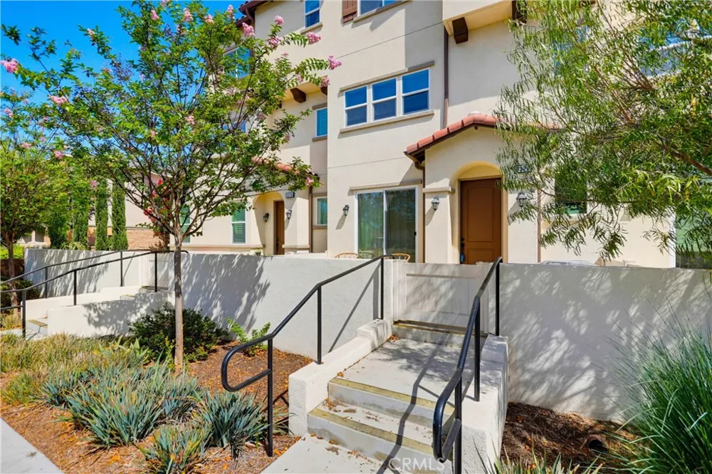 3320 W Mirano Anaheim, CA 92801