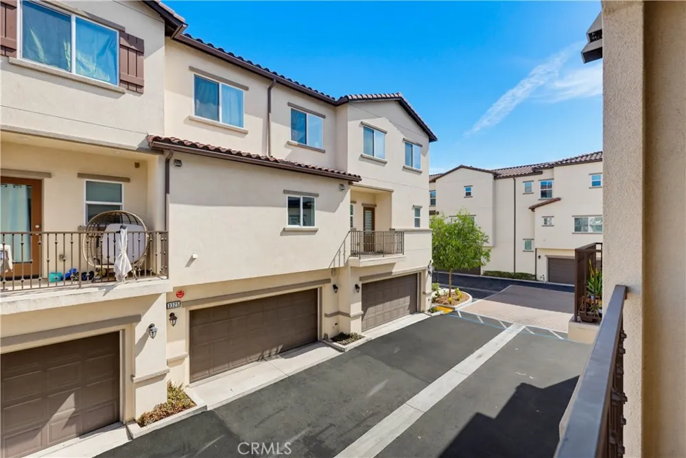 3320 W Mirano Anaheim, CA 92801