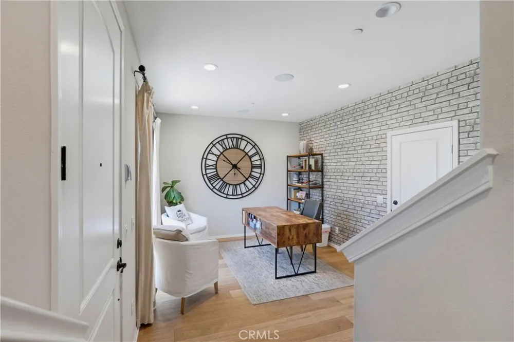 3320 W Mirano Anaheim, CA 92801