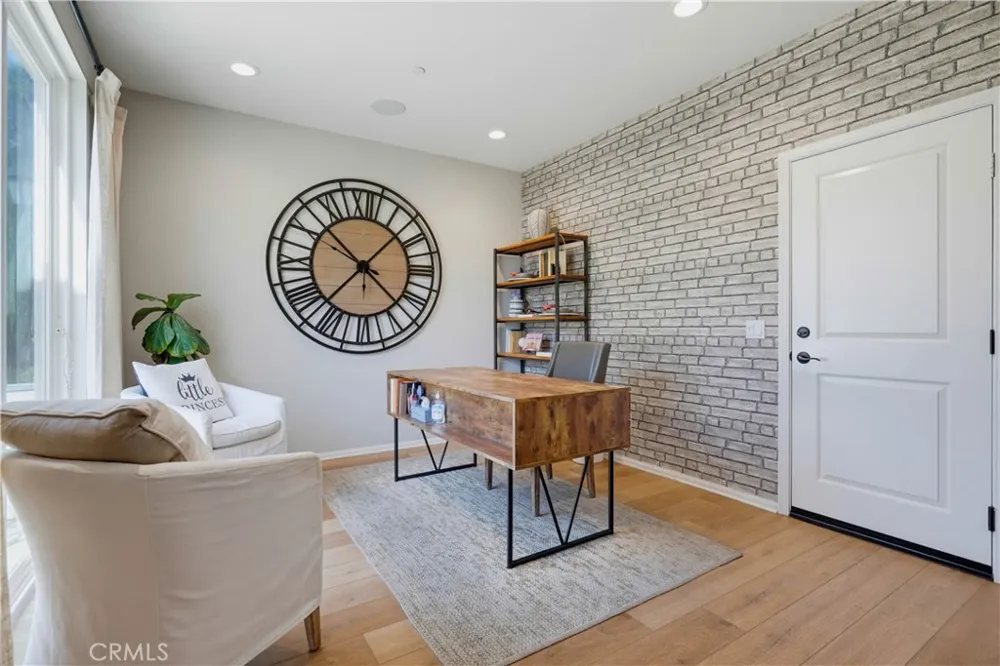 3320 W Mirano Anaheim, CA 92801