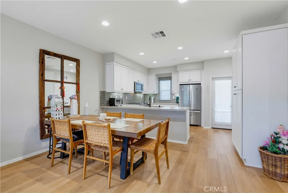 3320 W Mirano Anaheim, CA 92801