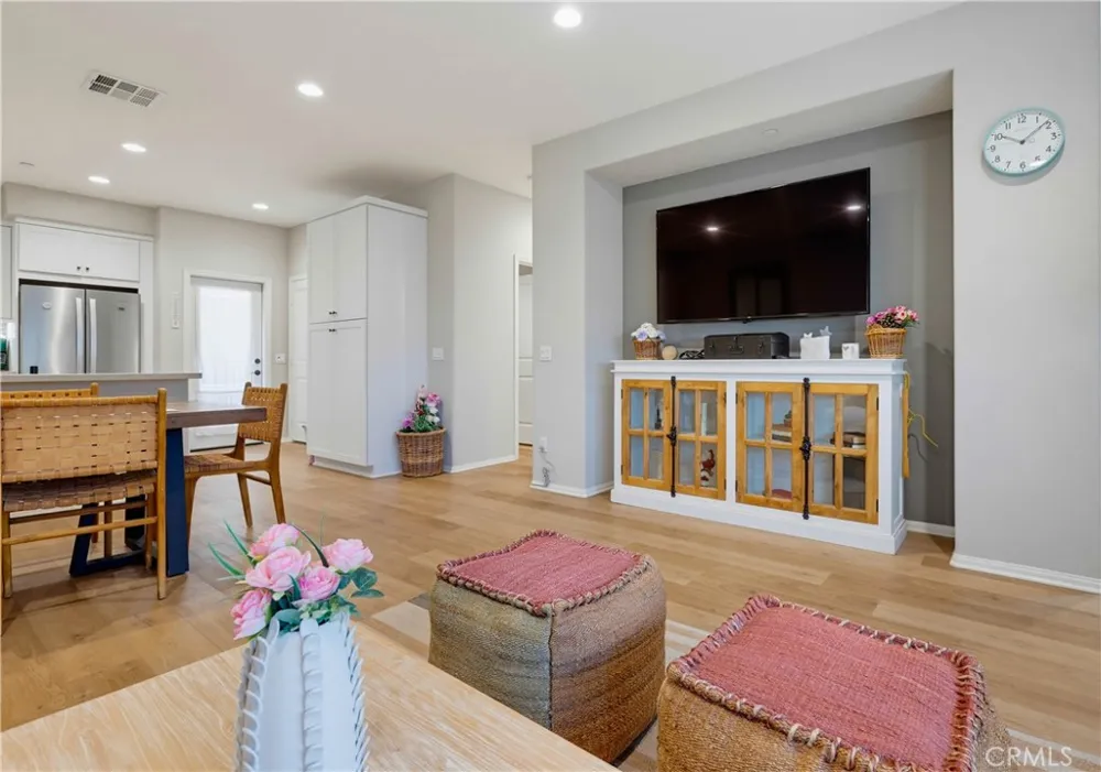 3320 W Mirano Anaheim, CA 92801
