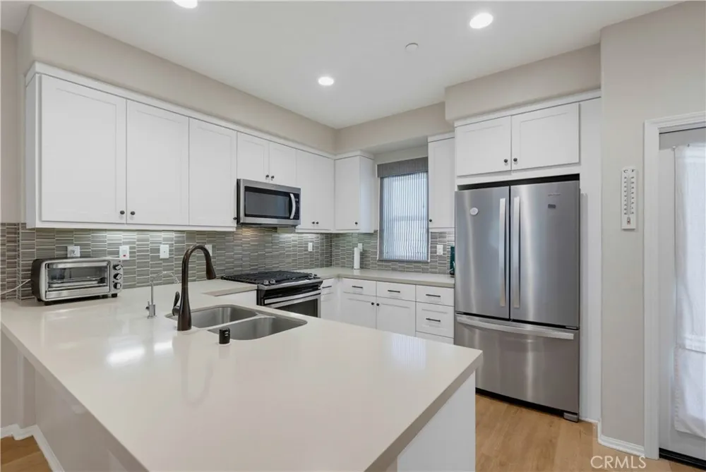 3320 W Mirano Anaheim, CA 92801