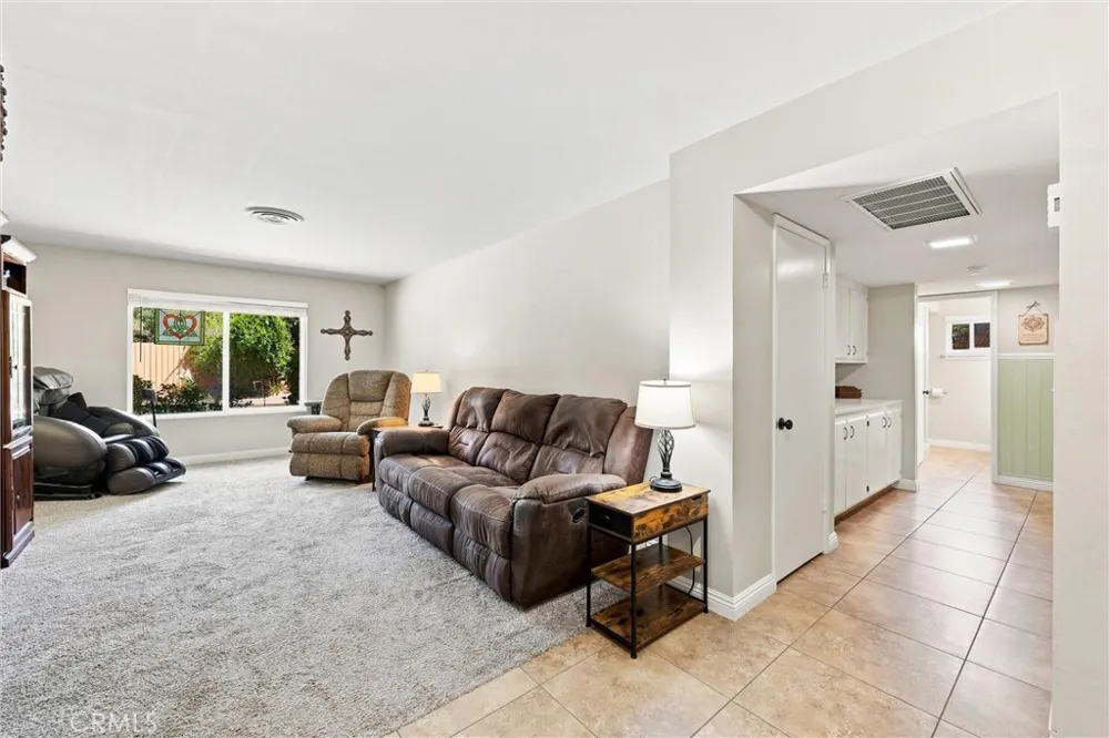 308 Swan Court Bakersfield, CA 93309