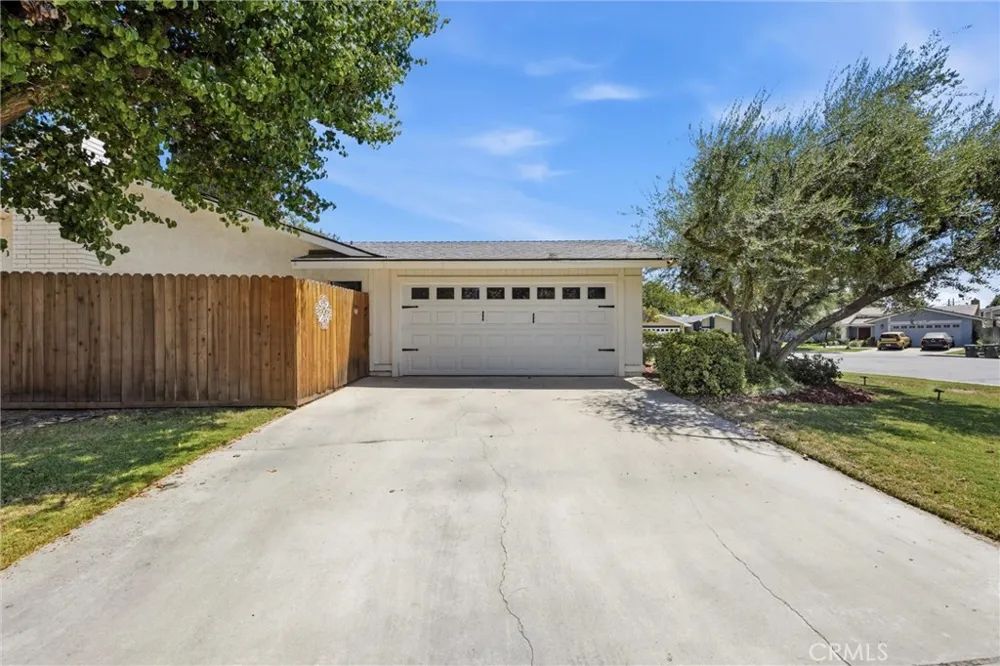 308 Swan Court Bakersfield, CA 93309