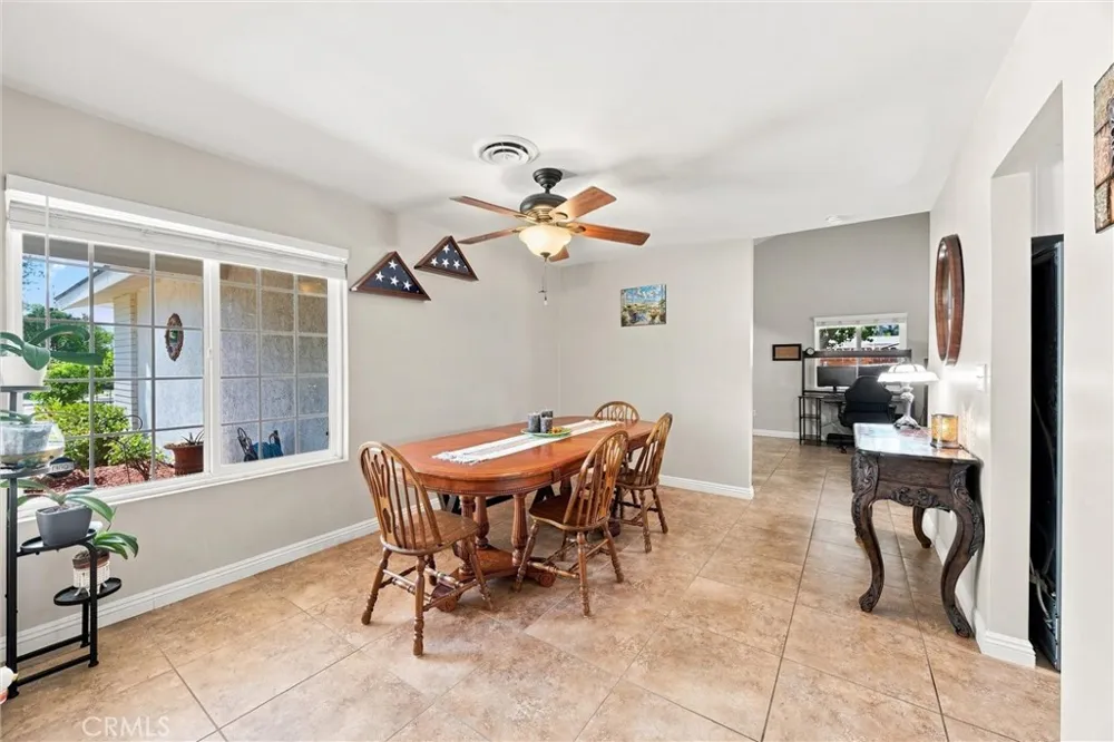 308 Swan Court Bakersfield, CA 93309