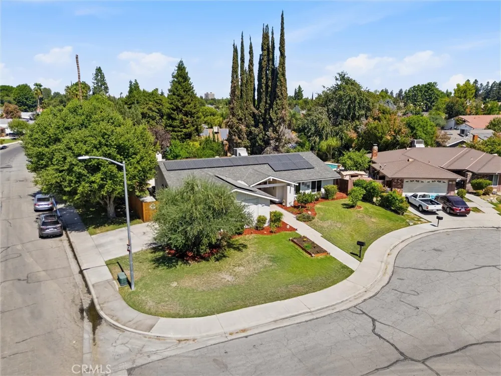 308 Swan Court Bakersfield, CA 93309