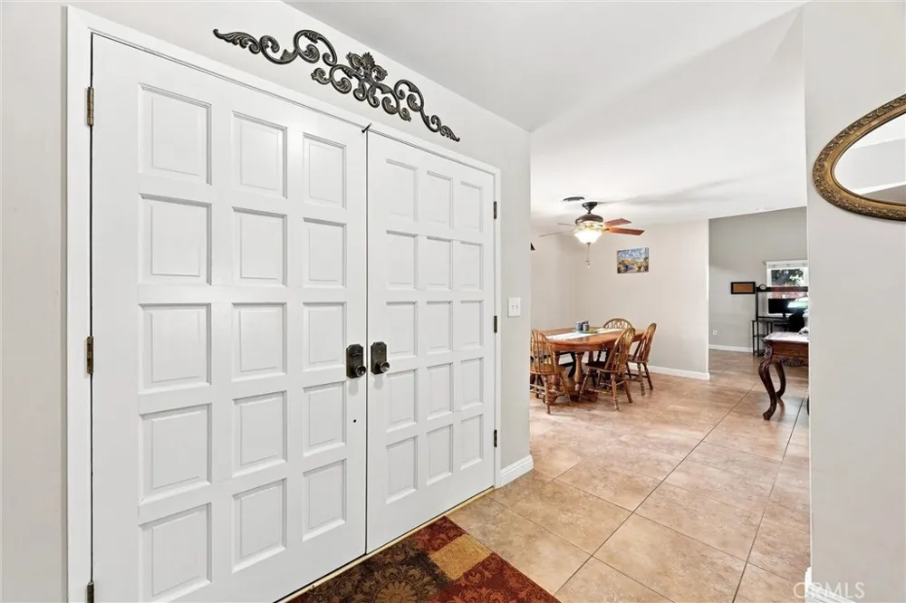 308 Swan Court Bakersfield, CA 93309