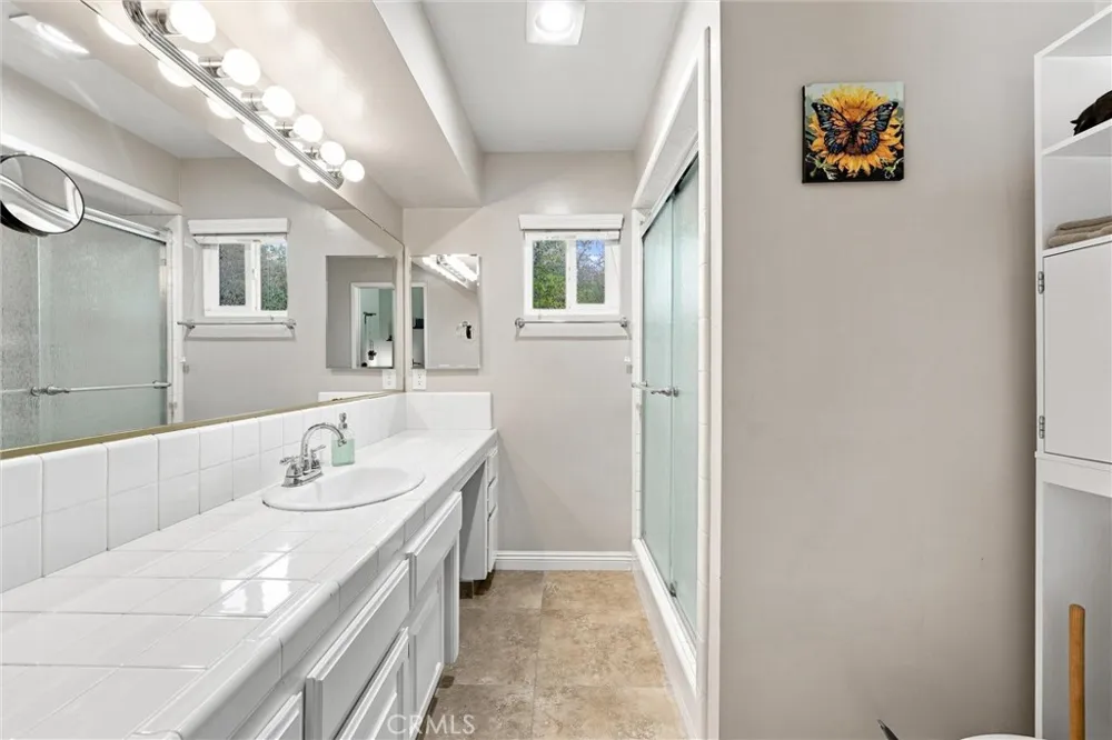 308 Swan Court Bakersfield, CA 93309