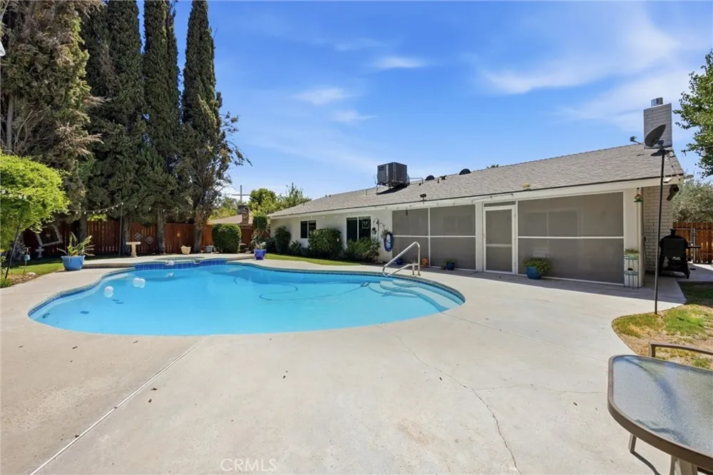 308 Swan Court Bakersfield, CA 93309