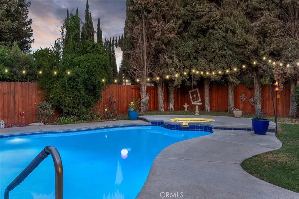 308 Swan Court Bakersfield, CA 93309