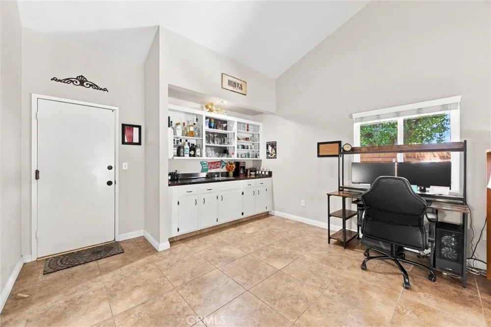 308 Swan Court Bakersfield, CA 93309
