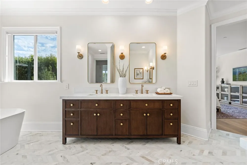 1961 Port Nelson Newport Beach, CA 92660