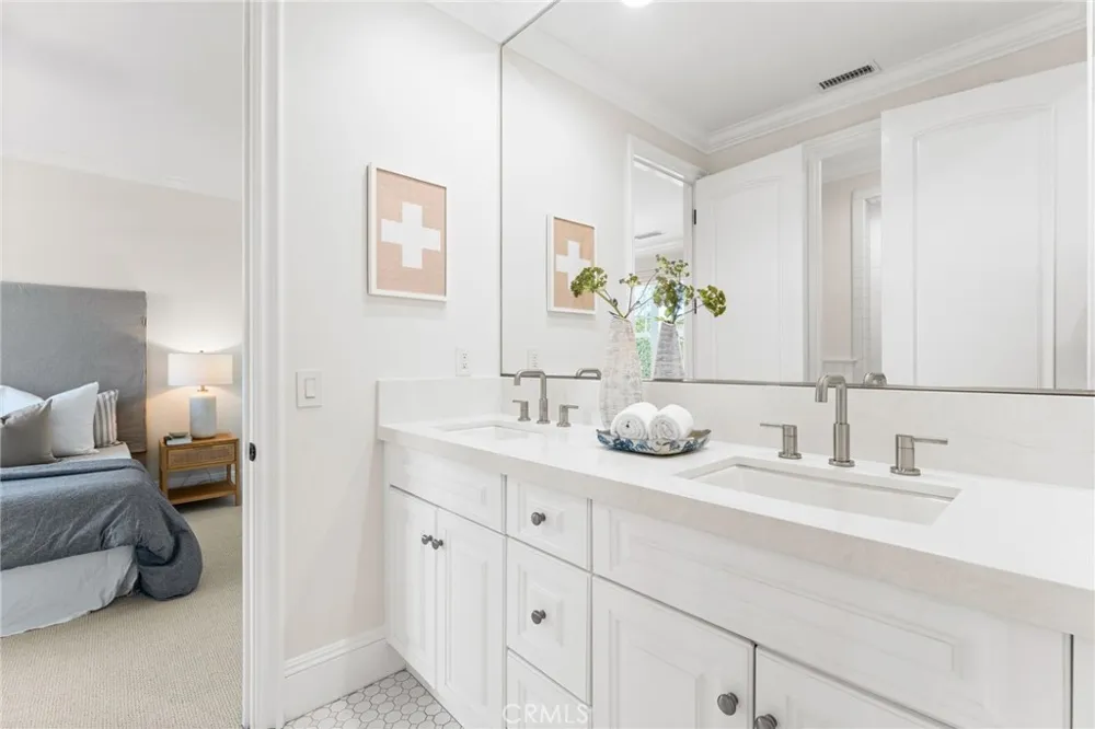 1961 Port Nelson Newport Beach, CA 92660