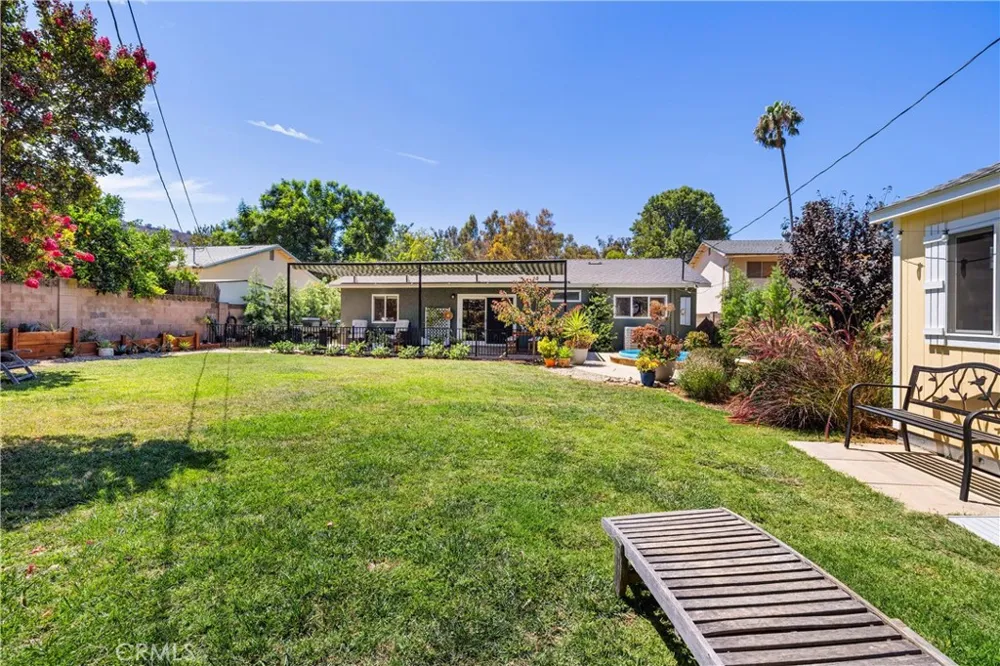 622 Comet Avenue Simi Valley, CA 93065