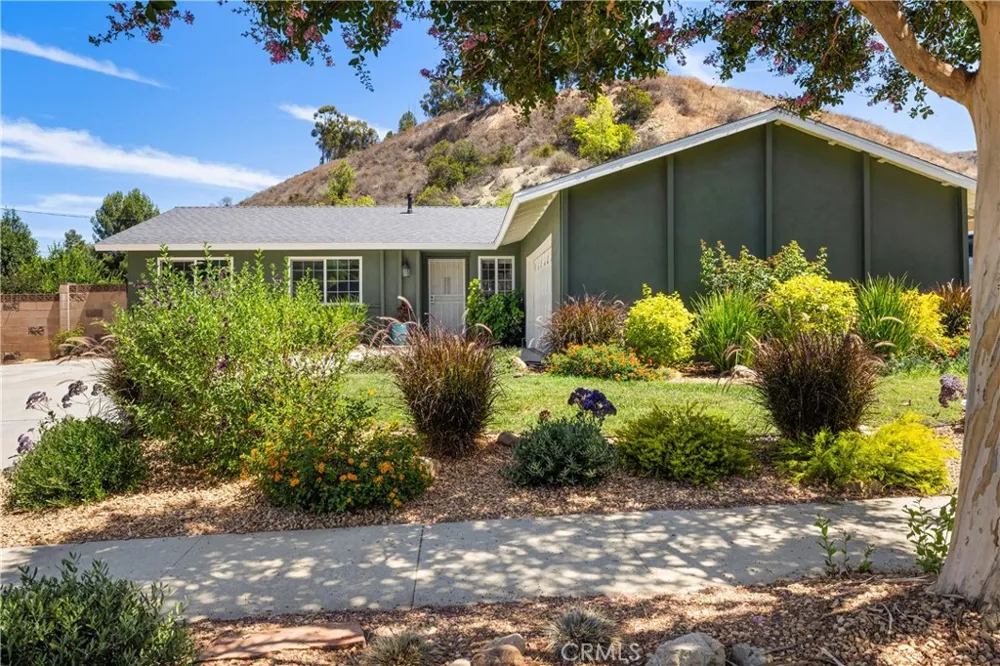 622 Comet Avenue Simi Valley, CA 93065