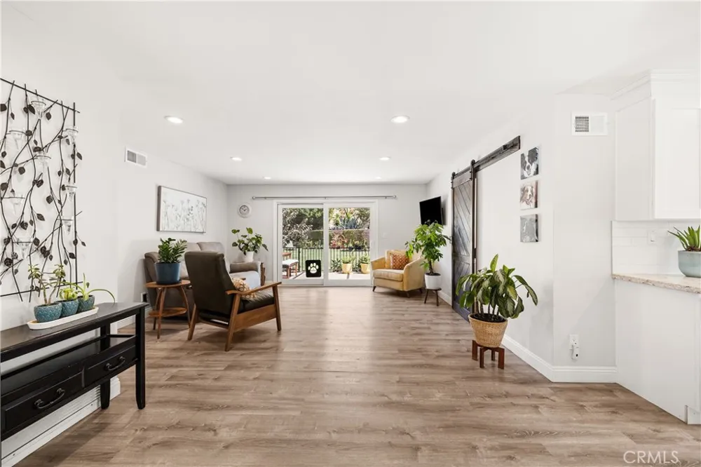622 Comet Avenue Simi Valley, CA 93065