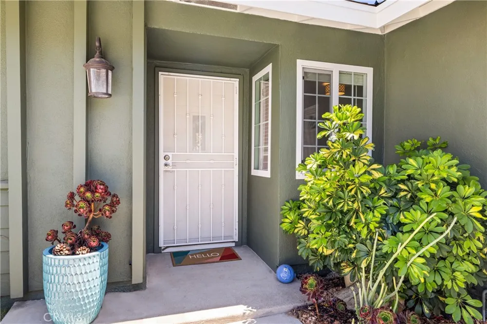 622 Comet Avenue Simi Valley, CA 93065