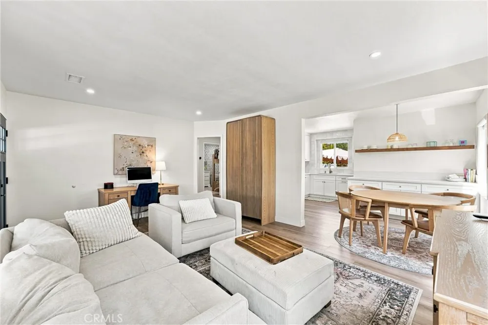 2870 Daisy Long Beach, CA 90806