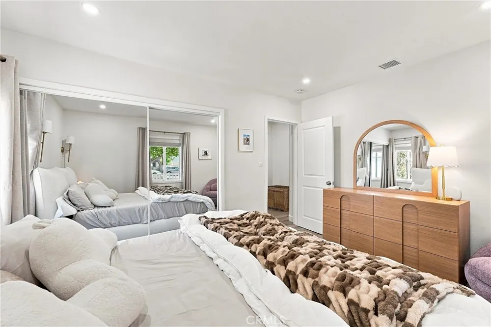 2870 Daisy Long Beach, CA 90806