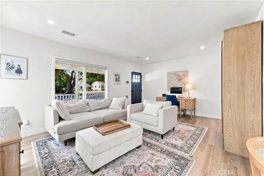 2870 Daisy Long Beach, CA 90806