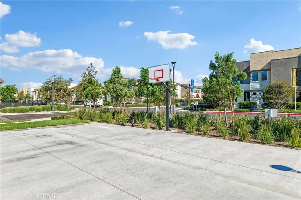 3630 E Peckham Paseo #2 Ontario, CA 91761