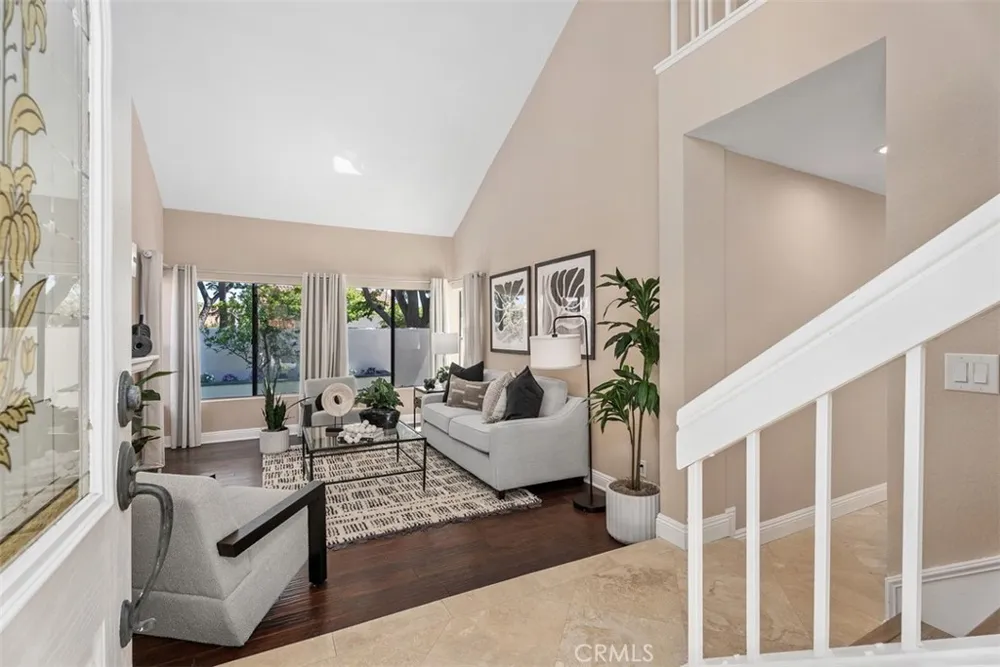 16 Crucillo Rancho Santa Margarita, CA 92688