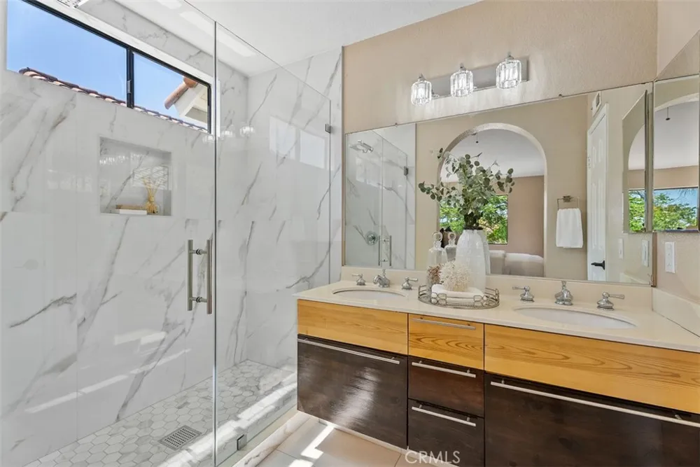 16 Crucillo Rancho Santa Margarita, CA 92688