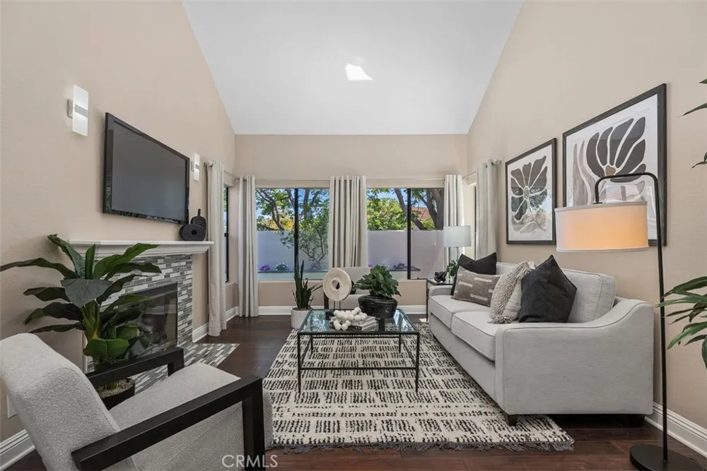 16 Crucillo Rancho Santa Margarita, CA 92688