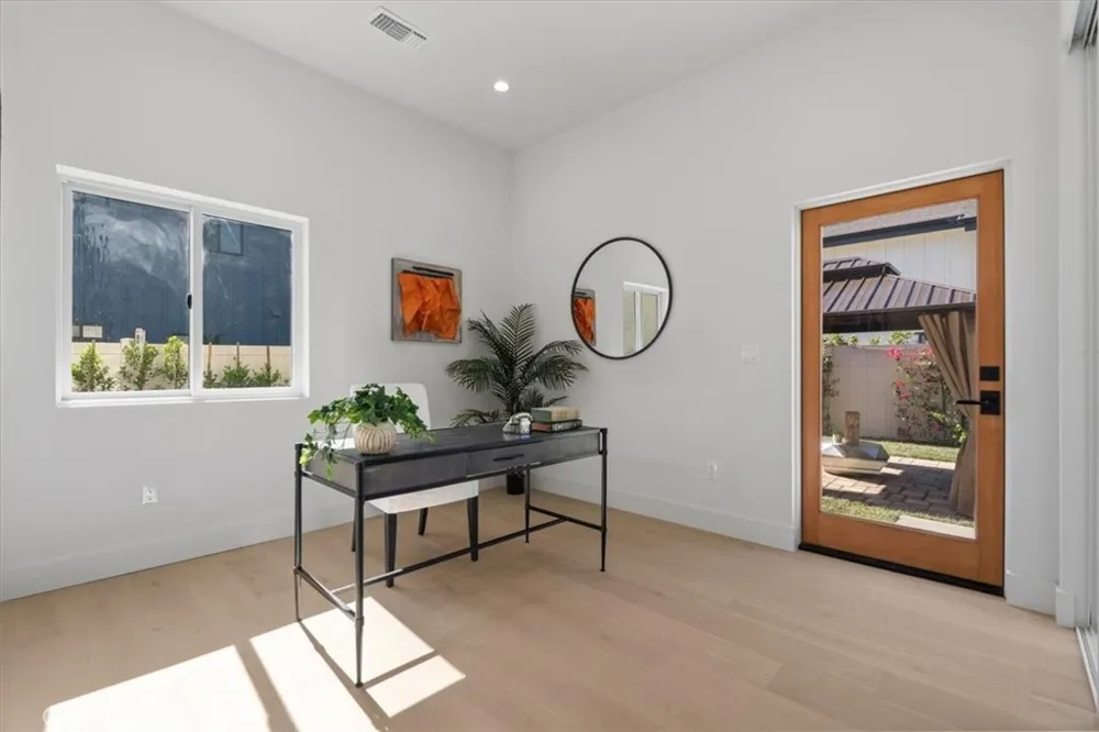21811 San Jose Street Chatsworth, CA 91311