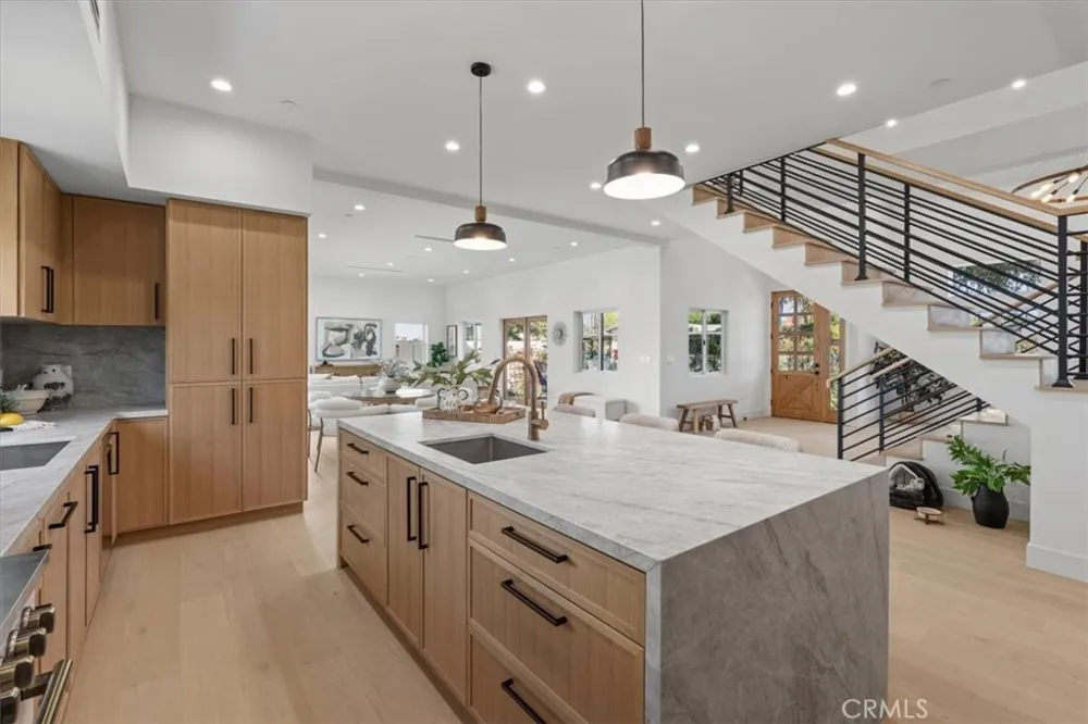 21811 San Jose Street Chatsworth, CA 91311