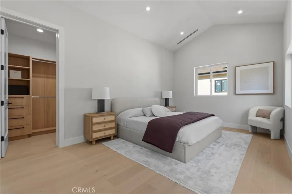 21811 San Jose Street Chatsworth, CA 91311