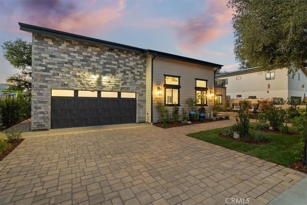 21811 San Jose Street Chatsworth, CA 91311