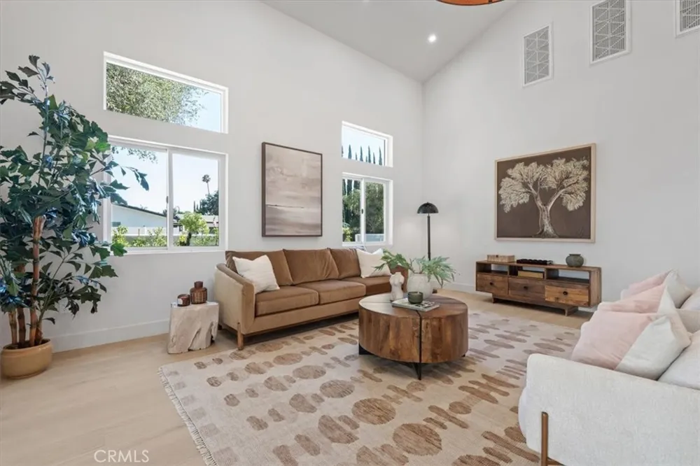 21811 San Jose Street Chatsworth, CA 91311