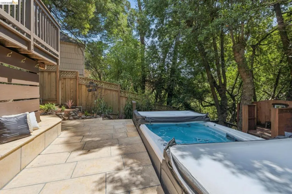 318 Arlington Ave. Kensington, CA 94707