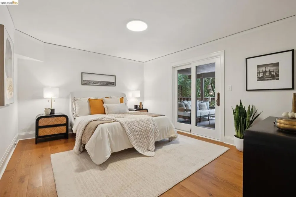 318 Arlington Ave. Kensington, CA 94707