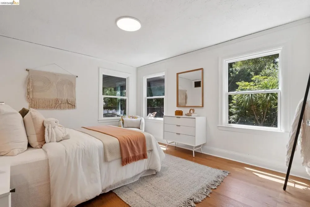 318 Arlington Ave. Kensington, CA 94707