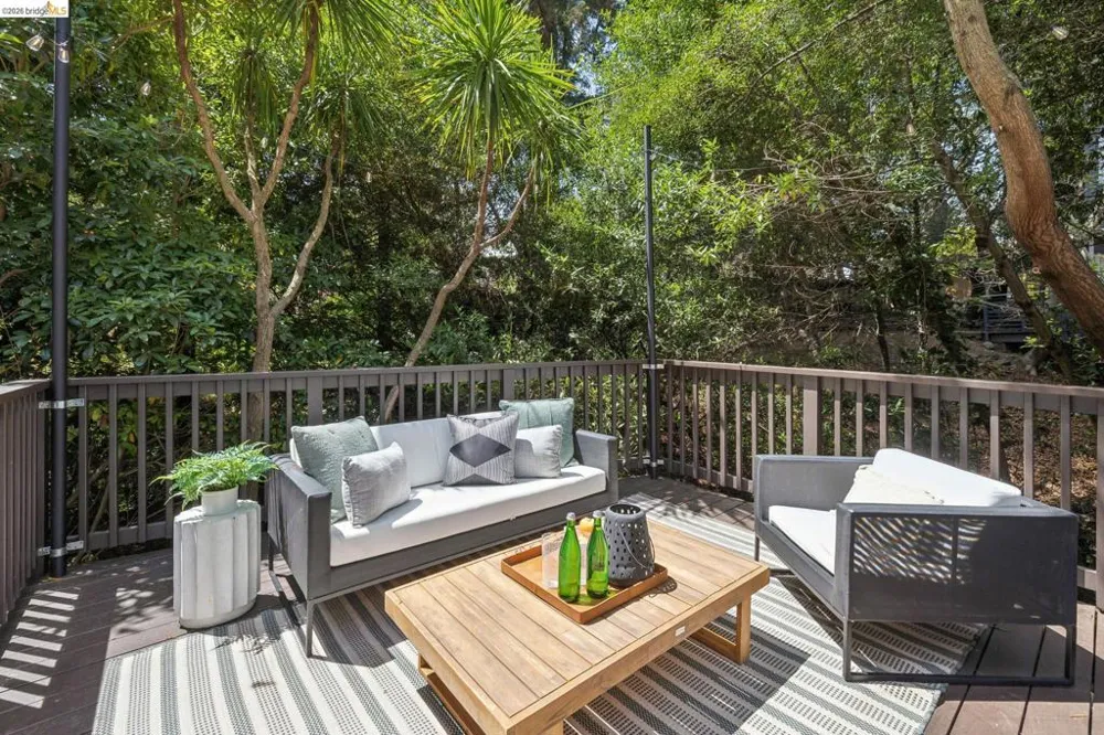 318 Arlington Ave. Kensington, CA 94707